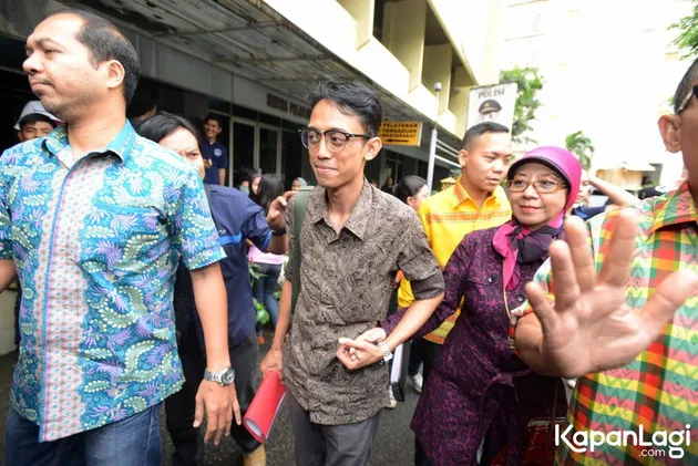 Kiswinar - Aryani Soenarto 