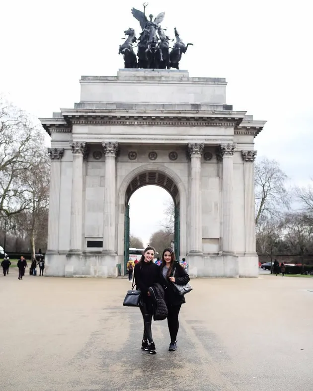 Aurel &amp; Ashanty Liburan ke London