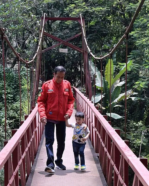 Jokowi &amp; Jan Ethes