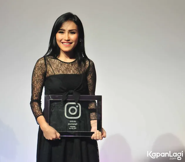 Ayu Ting Ting - Via Vallen