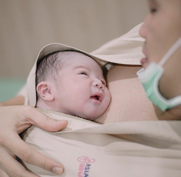 Photo of Baby Athar Sleeping on Rezky Aditya's Chest, So Cute with His Daddy