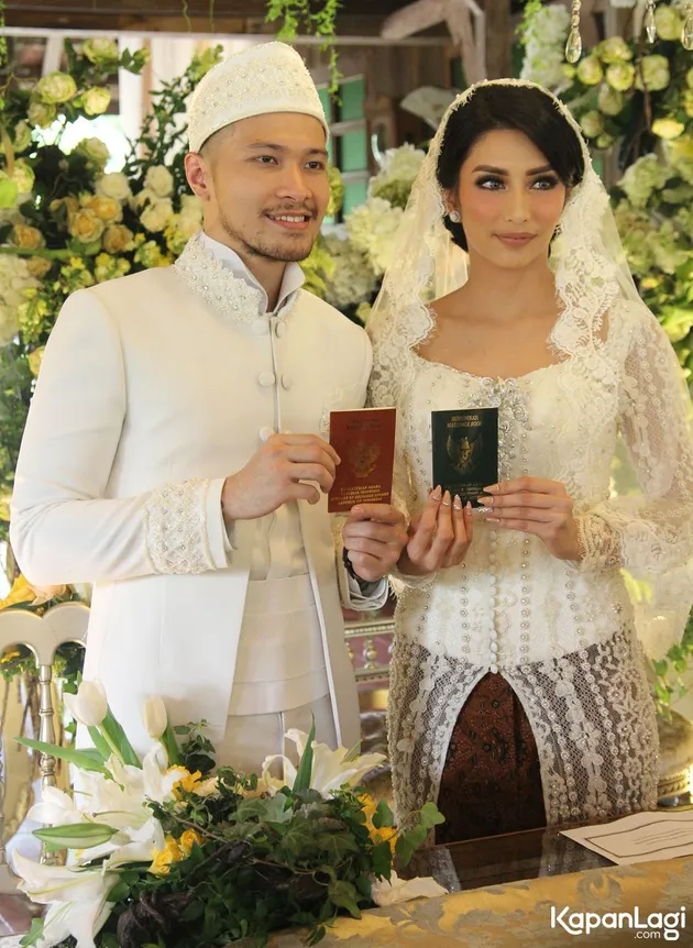 Foto Pernikahan Tyas Mirasih