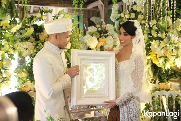Foto Pernikahan Tyas Mirasih