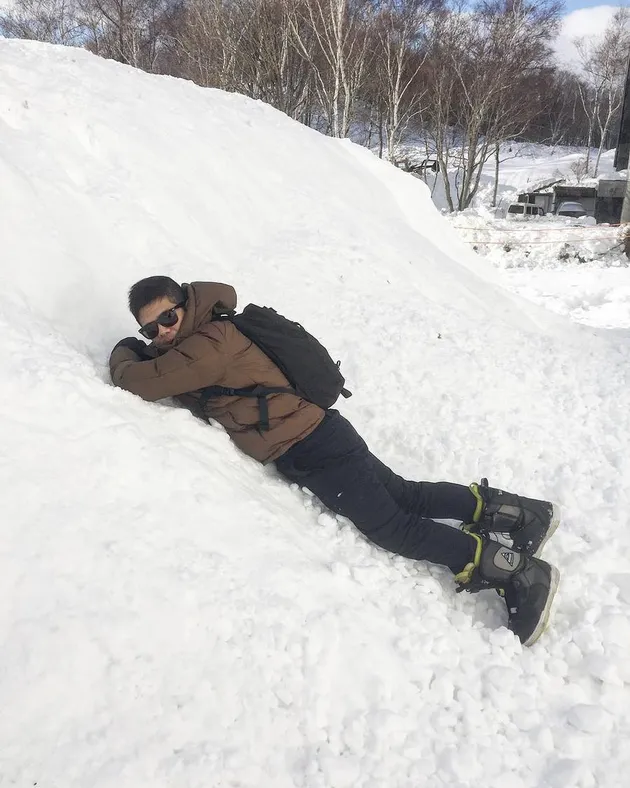 Baim &amp; Artika Sari Devi Liburan ke Jepang