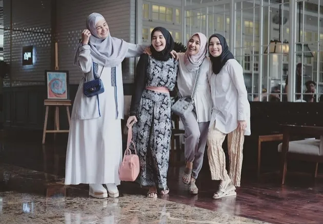 Shireen dan Zaskia Sungkar