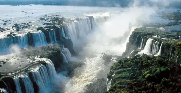 foto air terjun terindah di Bumi