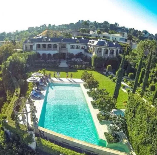 Rumah Mewah Ayah Bella &amp; Gigi Hadid