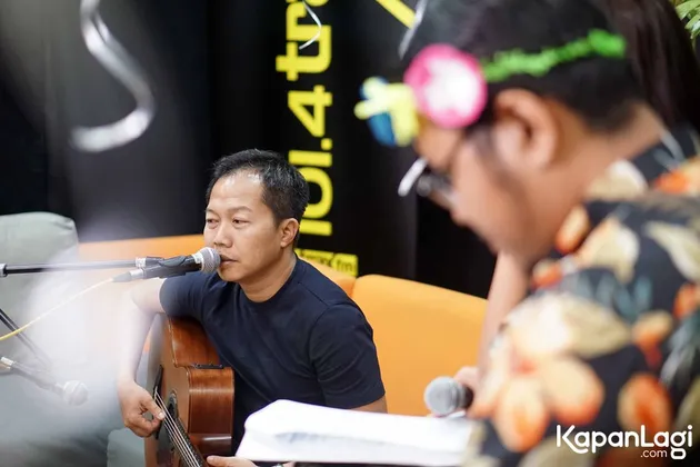 Pria kelahiran kota Jakarta ini lalu bercerita kalau ajang yang ia ikuti ini merupakan sebuah event penting di Eropa. Sudah berlangsung sejak lama, event ini bahkan didukung oleh Presiden Rusia.