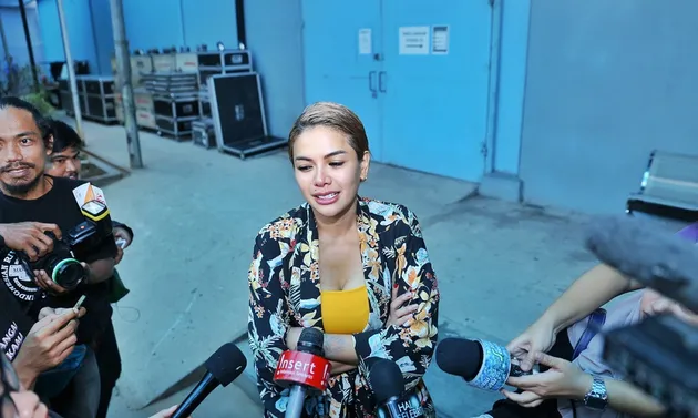 Nikita Mirzani - Dipo Latief