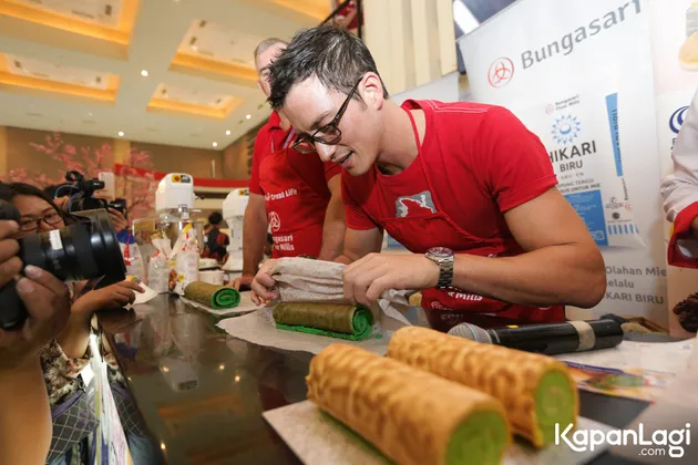 Mike Lewis - Tamara Bleszynski