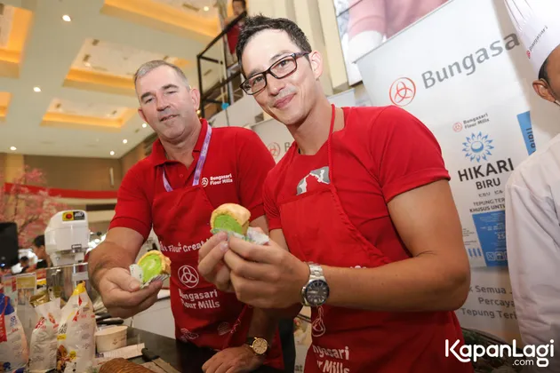 Mike Lewis - Tamara Bleszynski