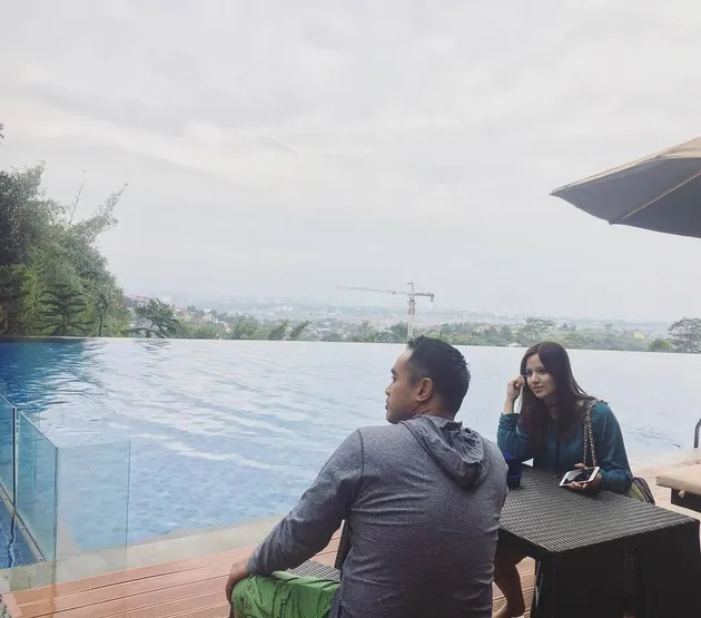 Nia Ramadhani ke Bandung