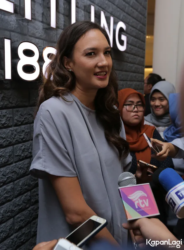 Nadine Chandrawinata - Dimas Anggara