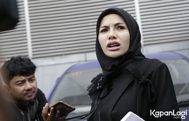 Nikita Mirzani - Gempa Bali