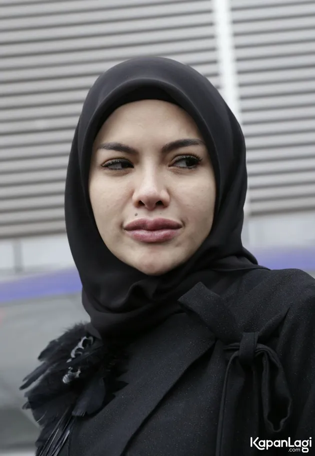 Nikita Mirzani - Gempa Bali