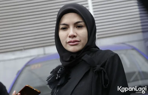 Nikita Mirzani - Gempa Bali