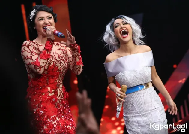 Julia Perez - Dewi Perssik