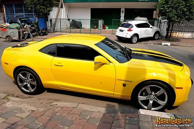 mobil selebritis, mobil mewah selebritis
