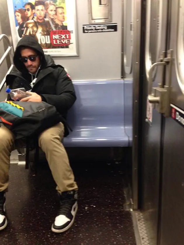 Artis Yang Naik Subway