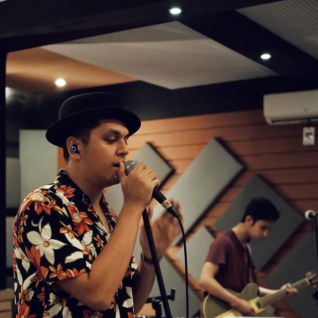 Misi mereka adalah menciptakan musik yang bahkan bisa dinikmati oleh manusia, bahkan hewan sekaligus!