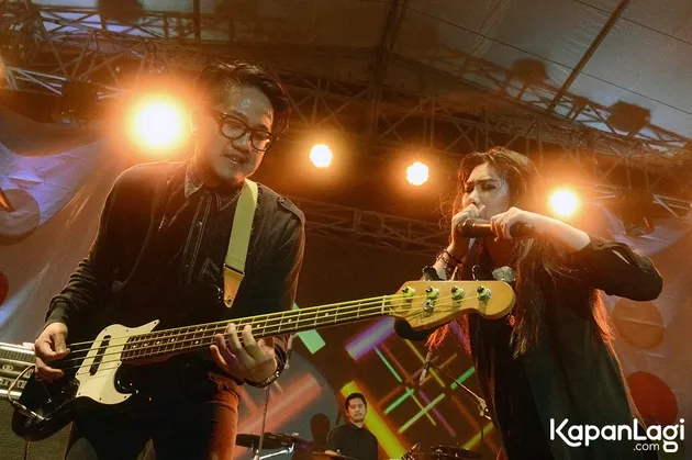 Benar-benar sebuah sebuah suguhan yang luar biasa. Dua jempol deh pokoknya buat Jazz Goes To Campus 2015!