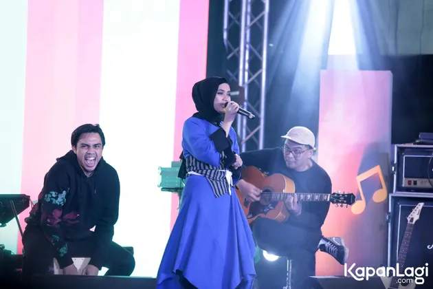 Ayudia Bing Slamet