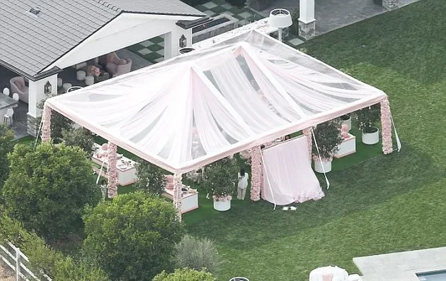 Kylie Jenner Gelar Baby Shower