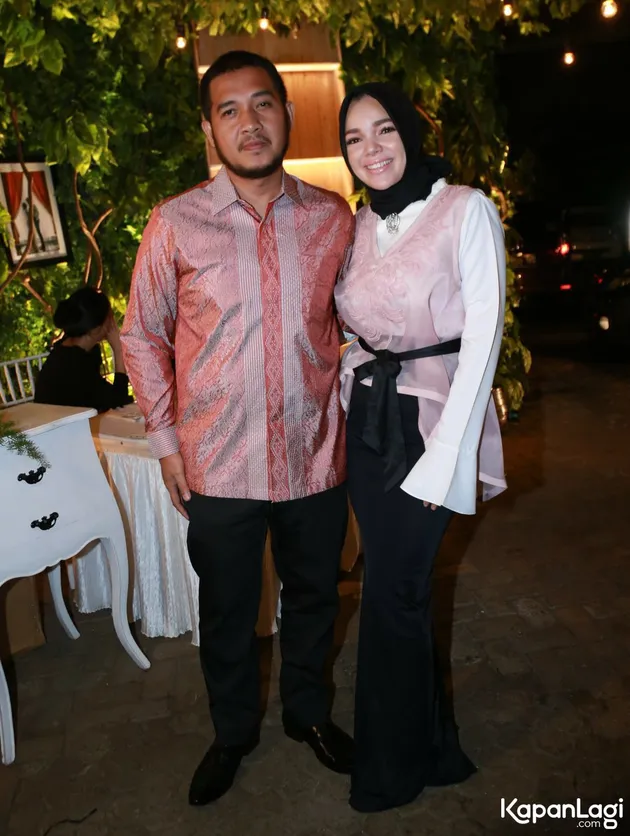 Dewi Sandra di Pernikahan Rinni &amp; Jevin
