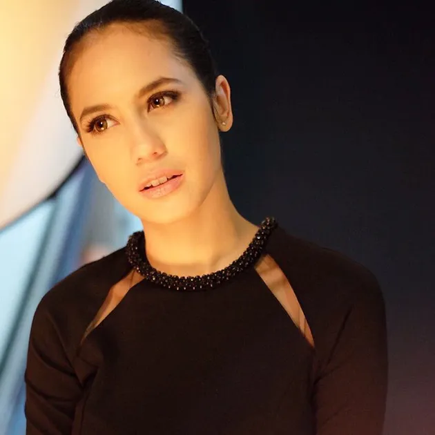 Pevita Pearce Secantik Supermodel