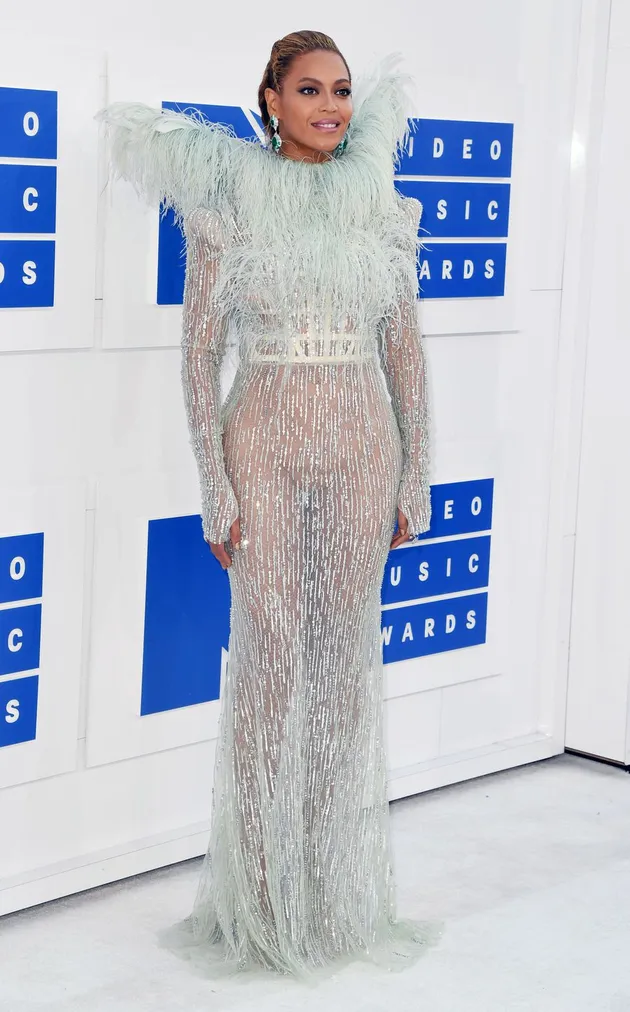 Best Dress VMA 2016