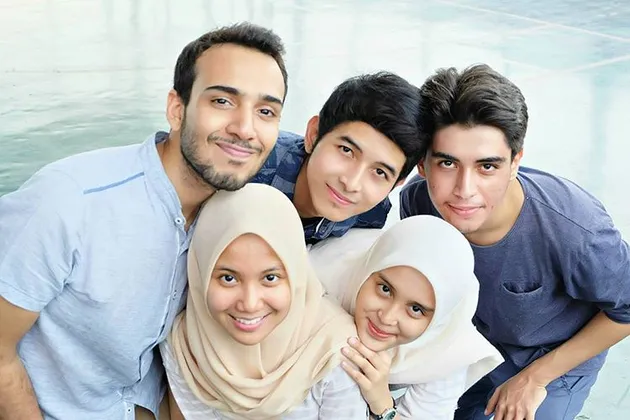 Cowok Ganteng di Dunia Maya