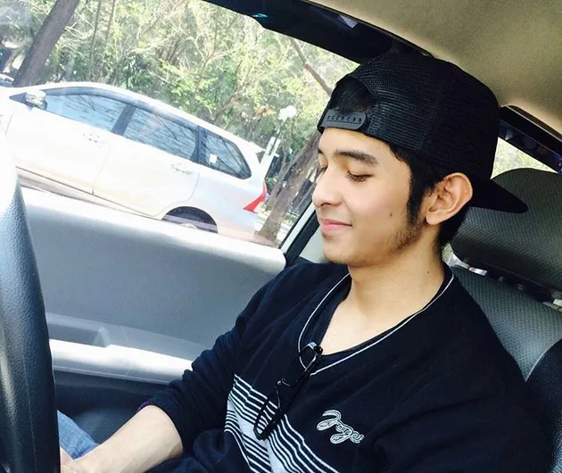 Cowok Ganteng di Dunia Maya