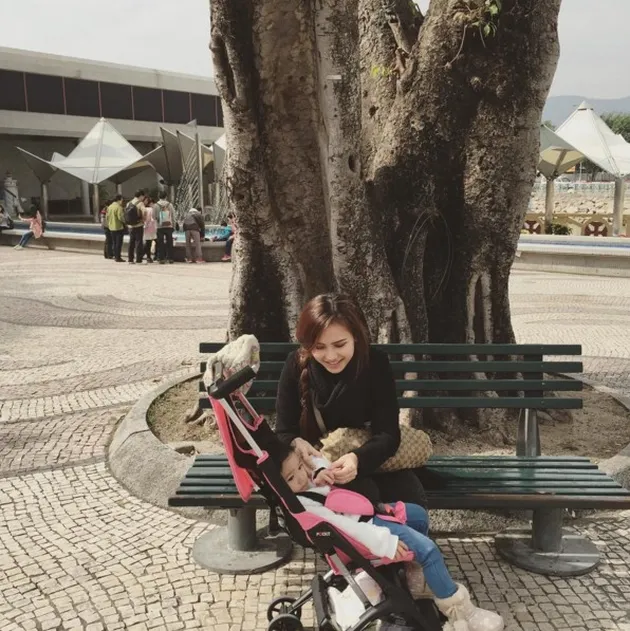 Liburan Ayu Ting Ting ke Macau