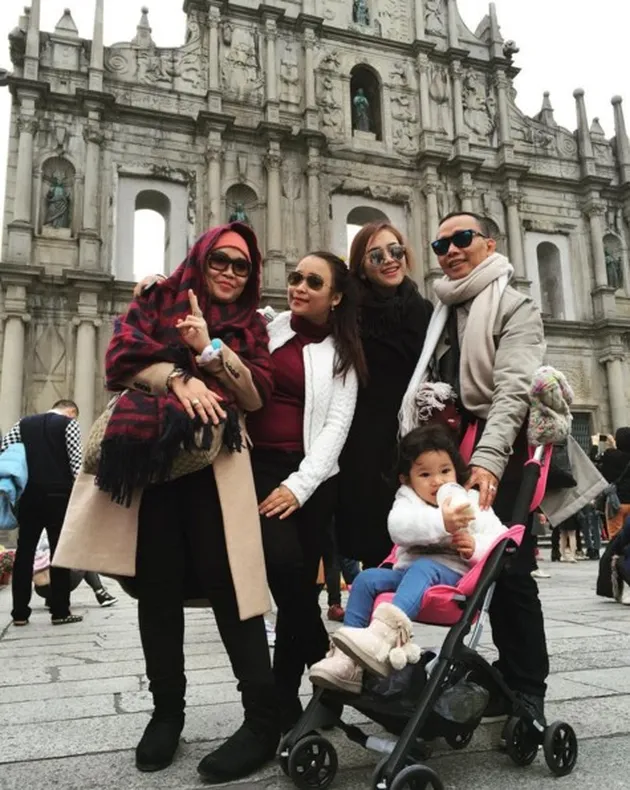 Liburan Ayu Ting Ting ke Macau