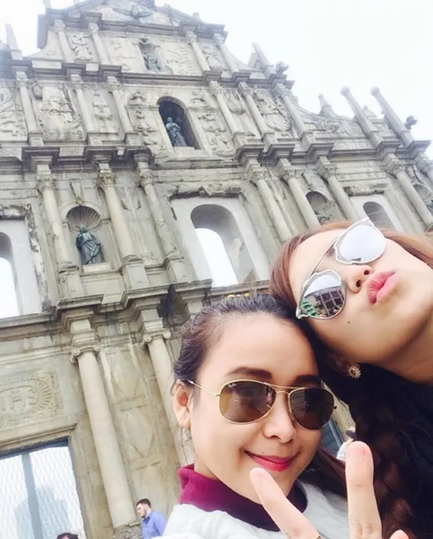 Liburan Ayu Ting Ting ke Macau