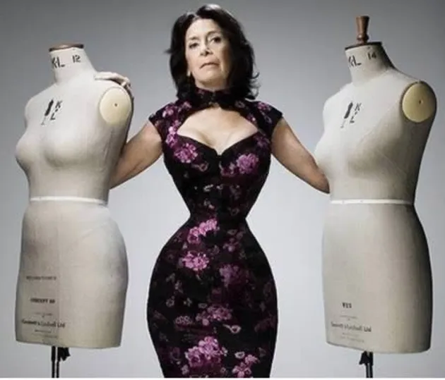 Wanita Dengan Pinggang Terkecil di Dunia