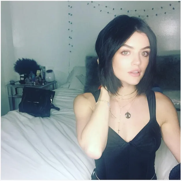 Gaya rambut Lucy Hale