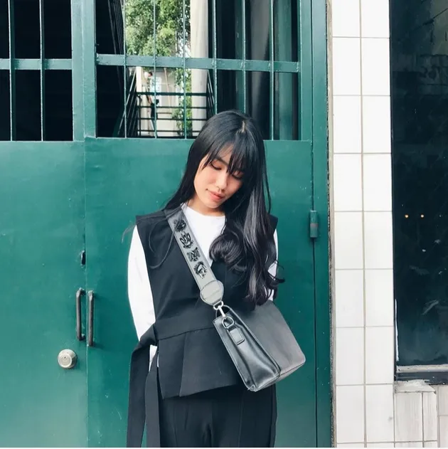 Fashion Monokrom Alika