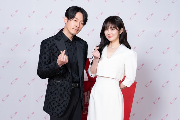 'FAMILY: THE UNBREAKABLE BOND' Star's Photo During Press Conference, Jang Nara and Jang Hyuk Played Together Four Times