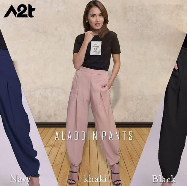 Foto Bisnis Fashion Ini Penampilan Simple Kece Ayu Ting Ting Kapanlagi Com