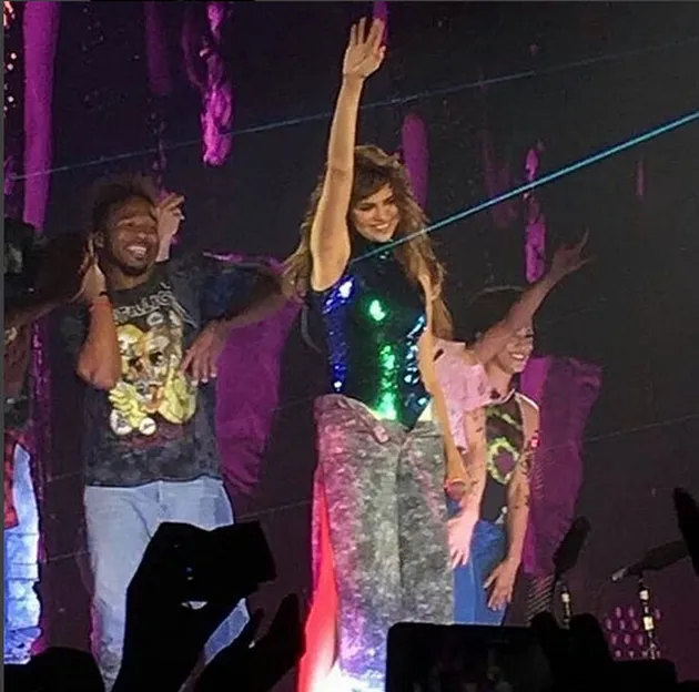 Kostum Selena Gomez