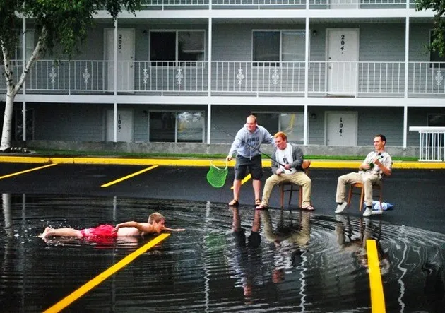 Perilaku Gila Orang-Orang di Bumi