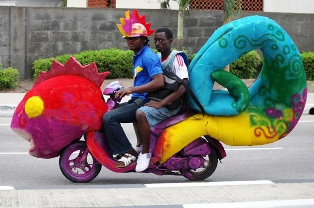 Perilaku Gila Orang-Orang di Bumi