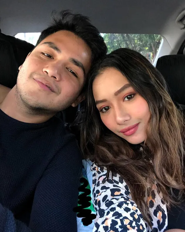 Rizky Alatas bulan madu