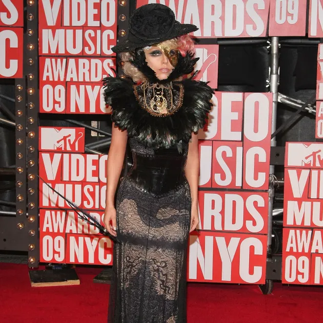 Kostum Unik Lady Gaga