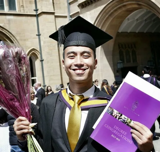 Seleb Wisuda di Luar Negeri