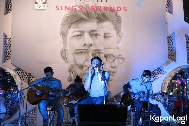 Bertempat di Central Park Jakarta, Jumat (24/6), Noah tampil di depan banyak fans untuk memperkenalkan album barunya 'SING LEGENDS'.