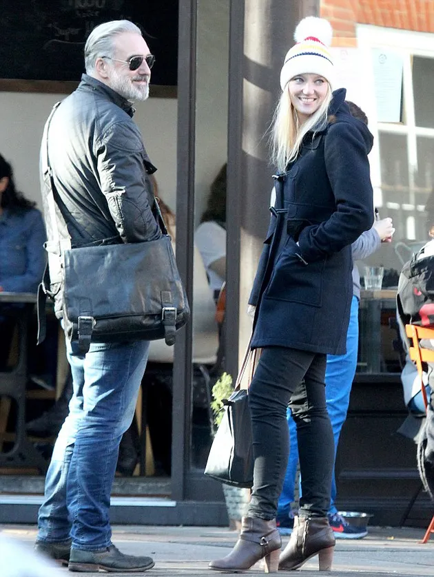 Pacar Baru Tom Hiddleston