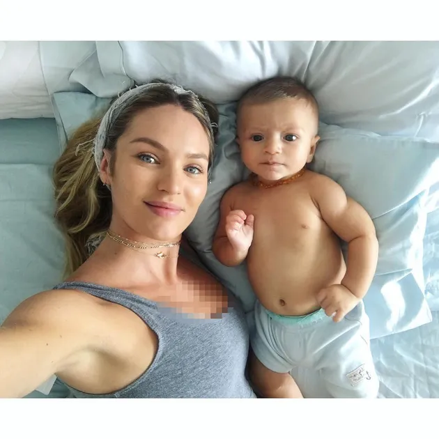 Hot Supermodel Moms