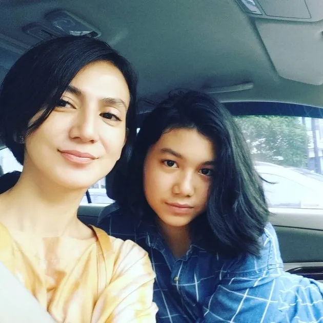 FOTO: CANTIK BENING, INI PUTRI WANDA HAMIDAH & PACAR YUNI 
